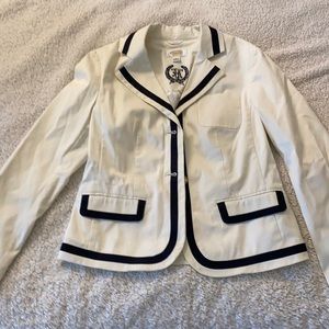 Off white blazer with navy details ✨LAST CHANCE